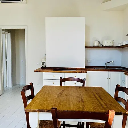 Luminous And Spacious Boboli Apartment Florence