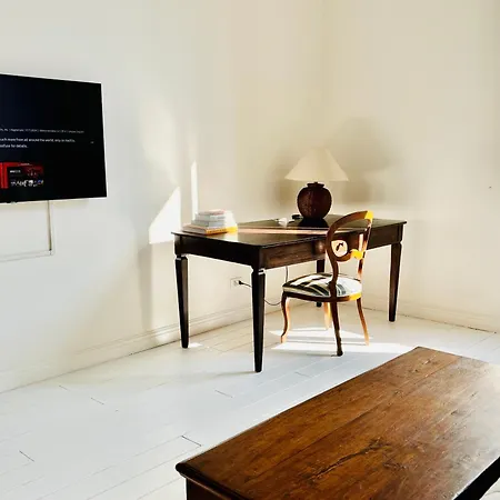 Luminous And Spacious Boboli Apartment *